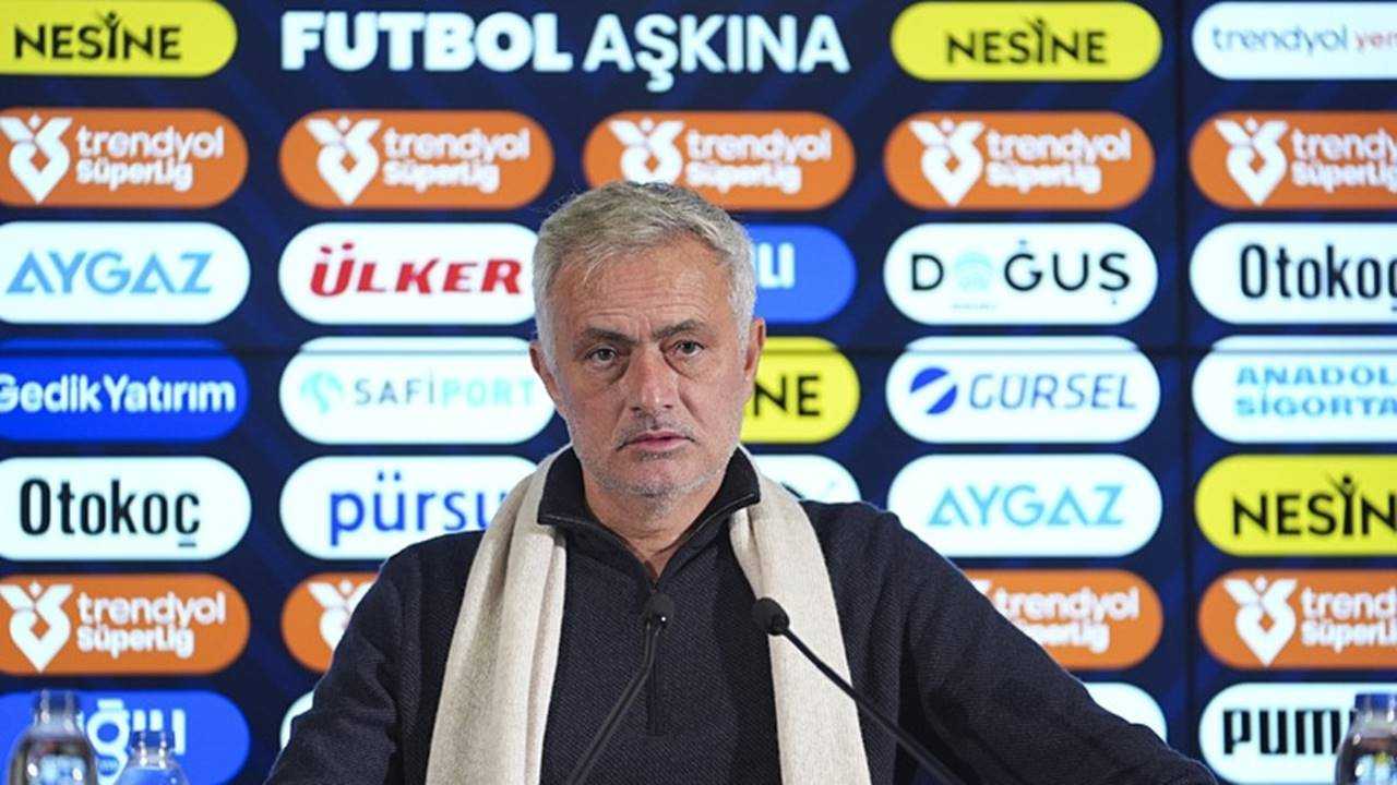 Mourinho Takimim Felaket Burada Ilk Kez Bu Zoru Goruyorum 3