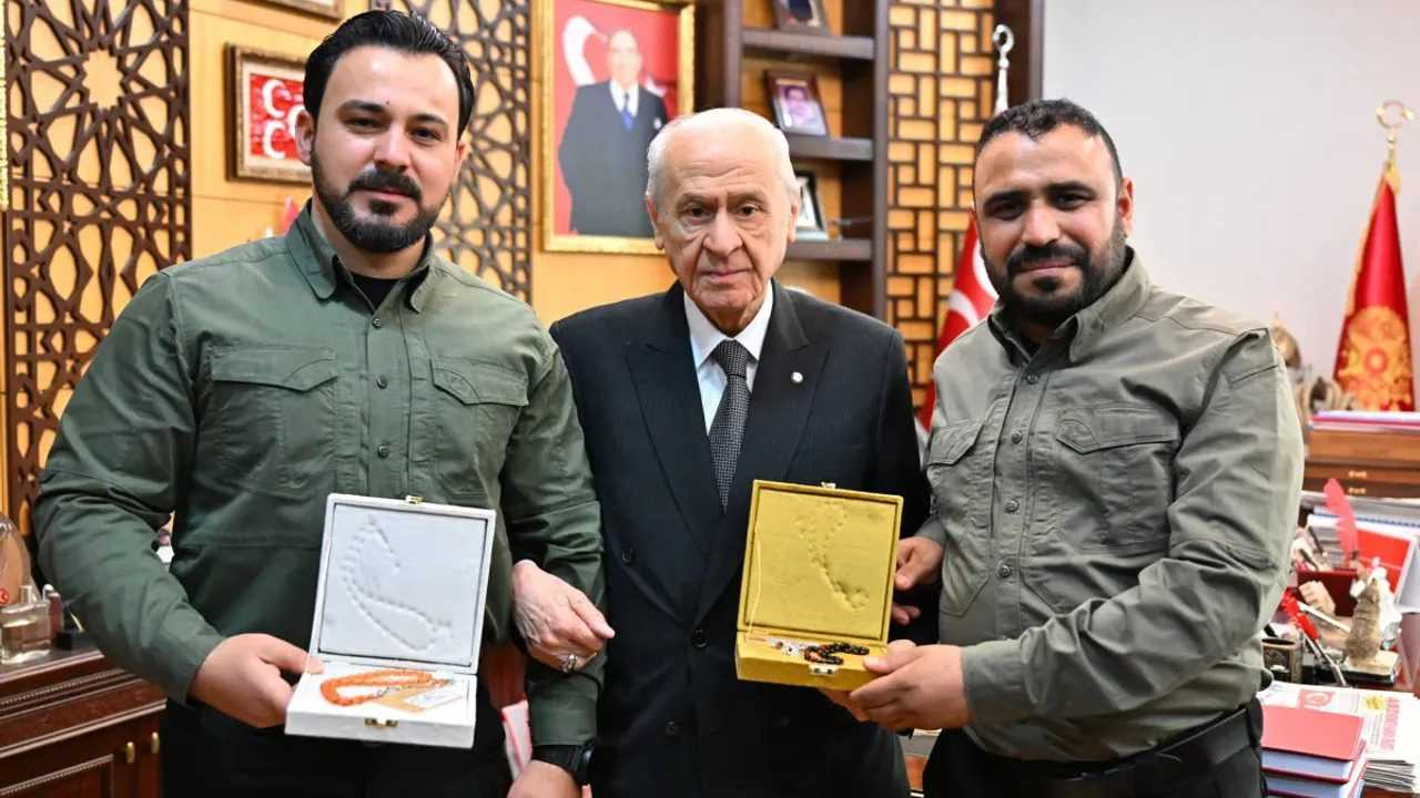 Tel Rıfat Zaferi: Suriye Milli Ordusu'ndan Bahçeli'ye Müjde 1 Tel Rifat Zaferi Suriye Milli Ordusundan Bahceliye Mujde 1