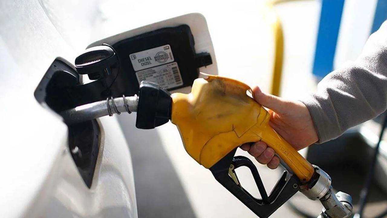 Akaryakıtta Şehir Farkları: Fiyatlar Nerede Daha Yüksek? 3 Akaryakitta Sehir Farklari Fiyatlar Nerede Daha Yuksek 4