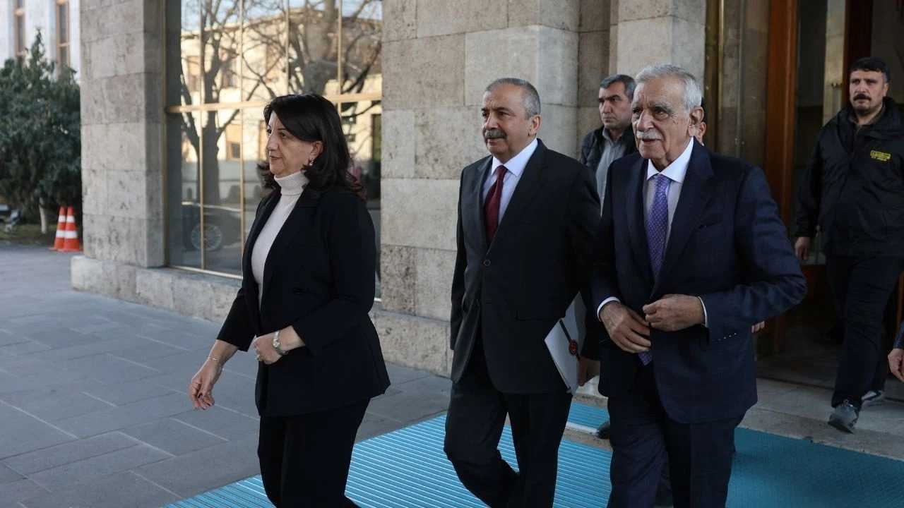 DEM Parti'nin İmralı ve Siyasi Zirve Turu 3 DEM Partinin Imrali ve Siyasi Zirve Turu 4