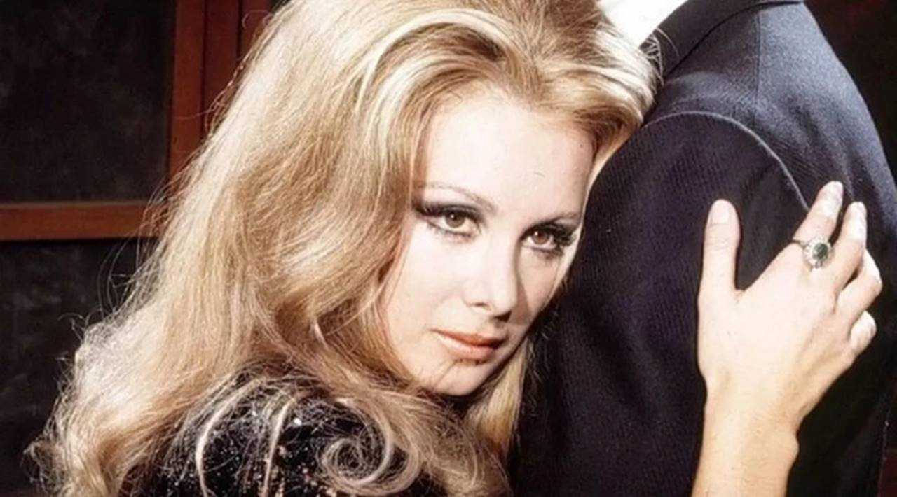 Filiz Akın Acil Nakille İstanbul’a Getirildi 1 Filiz Akin Acil Nakille Istanbula Getirildi 2