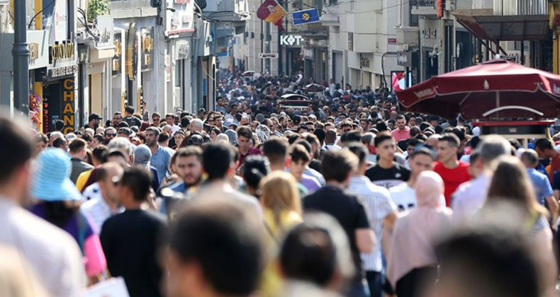 Gençler ve Kadınlar Çalışma Hayatında Zorlu Sınav Veriyor