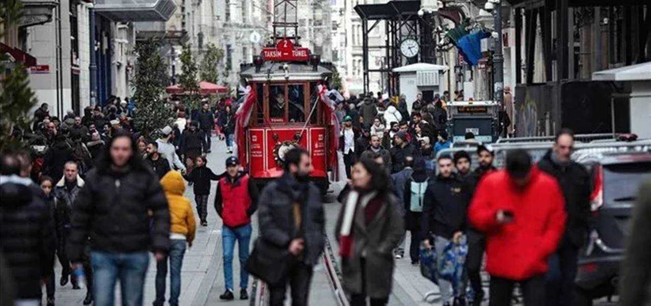 Gençler ve Kadınlar Çalışma Hayatında Zorlu Sınav Veriyor 1 Gencler ve Kadinlar Calisma Hayatinda Zorlu Sinav Veriyor 2