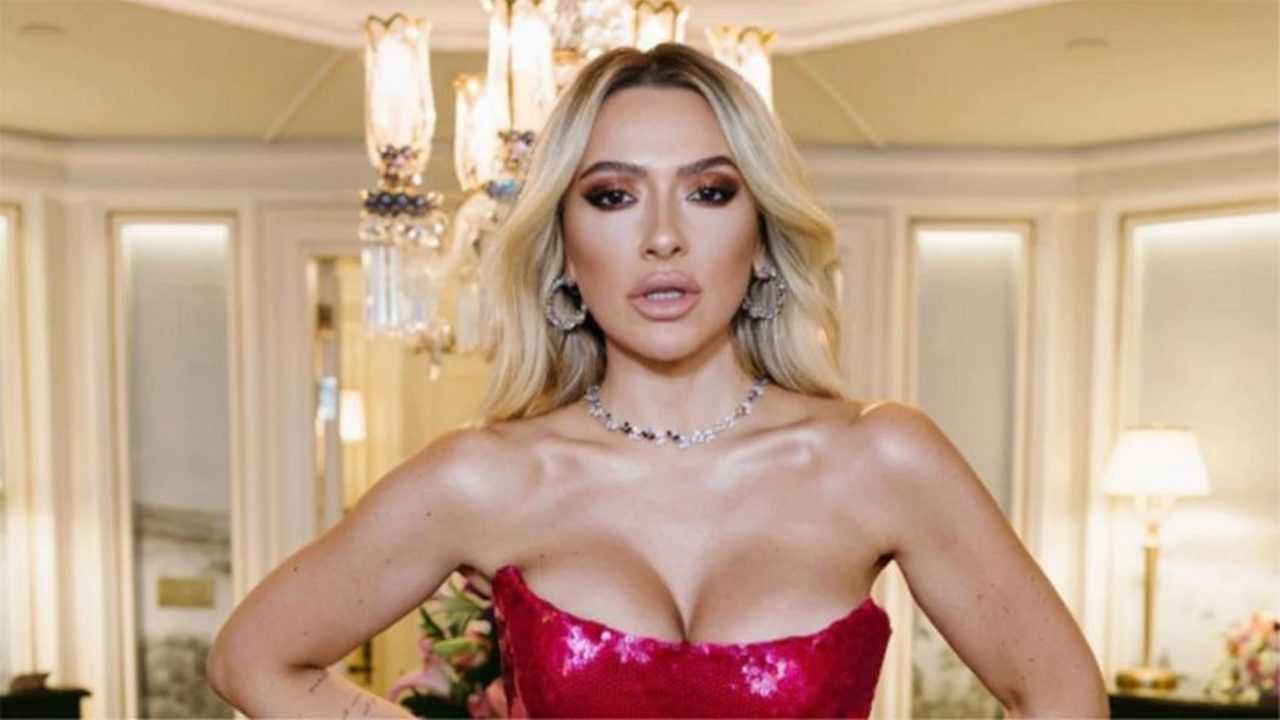 Hadise, Eski Sevgilisi ve Magazin Programlarına Dava Açtı 7 Hadise Eski Sevgilisi ve Magazin Programlarina Dava Acti 8