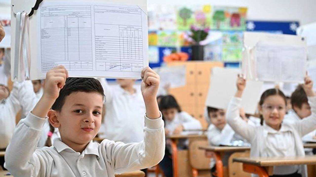 Karne Yerine Gelişim Raporu: Eğitimde Yeni Dönem Başlıyor 2 Karne Yerine Gelisim Raporu Egitimde Yeni Donem Basliyor 3