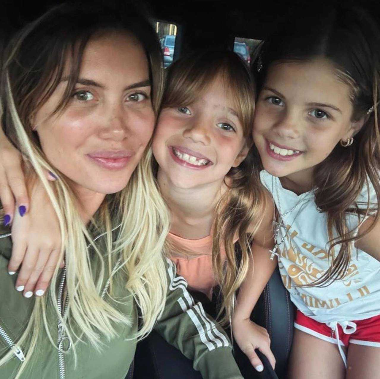 Mauro Icardi ve Wanda Nara: Ayrılık ve Barışma İddiaları 13 Mauro Icardi ve Wanda Nara Ayrilik ve Barisma Iddialari 4