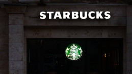 Starbucks Zorlu Çeyrek Geçirdi: Satışlar ve Kar Düşüşte
