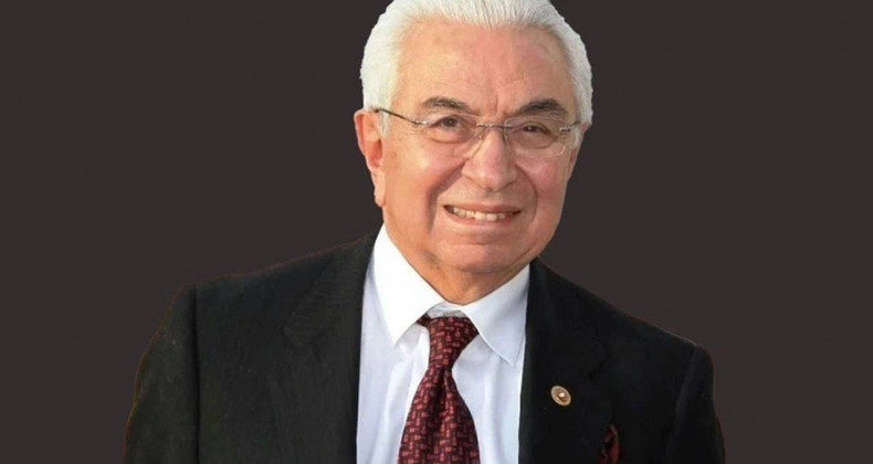 Türkiye Siyasetinin Çınarı Nahit Menteşe Hayatını Kaybetti