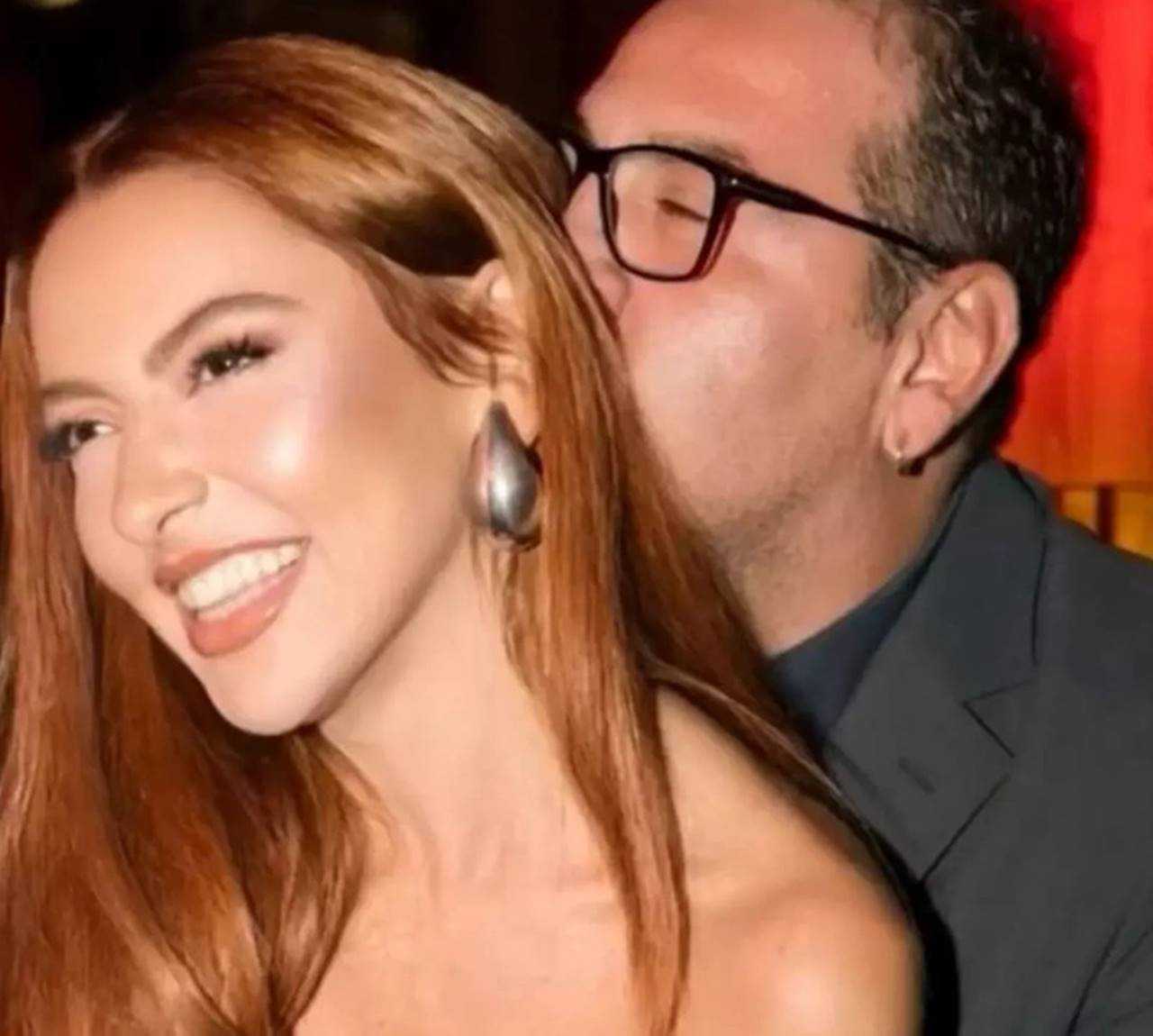 Ünlü Şarkıcı Hadise: Aşkını Resmen İlan Etti 1 Unlu Sarkici Hadise Askini Resmen Ilan Etti 2