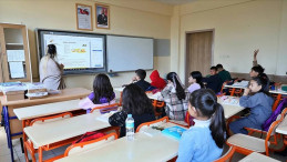 Deprem Felaketinin 2. Yılında Eğitime 1 Gün Ara Verildi