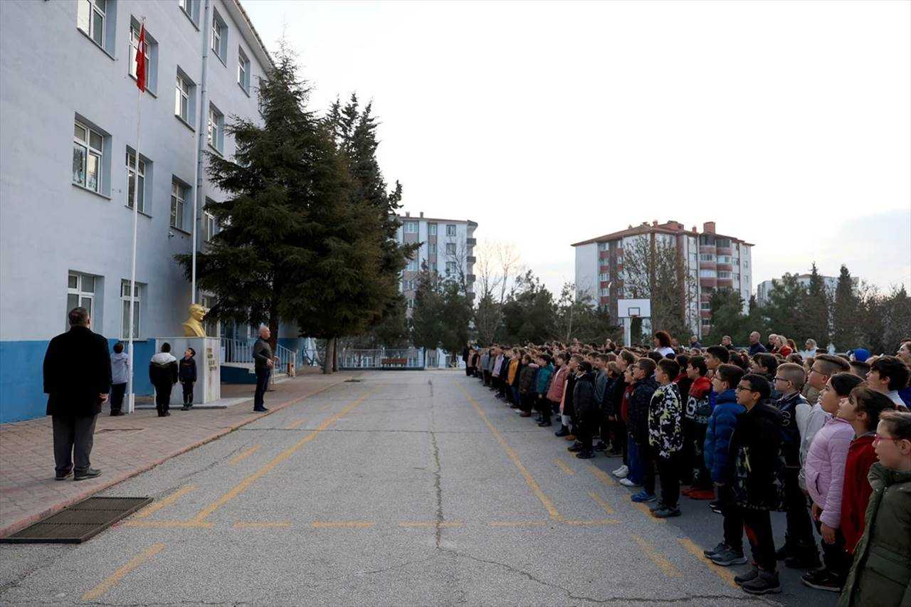 İkinci Dönem Başladı: Öğrenciler Okulda, Sınav Heyecanı Artıyor 10 Ikinci Donem Basladi Ogrenciler Okulda Sinav Heyecani Artiyor 10