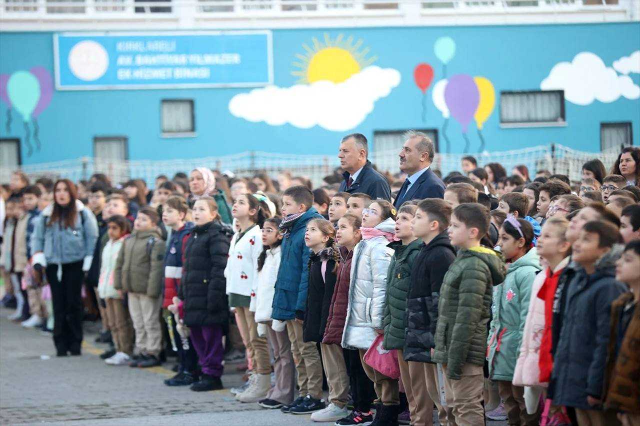 İkinci Dönem Başladı: Öğrenciler Okulda, Sınav Heyecanı Artıyor 5 Ikinci Donem Basladi Ogrenciler Okulda Sinav Heyecani Artiyor 5