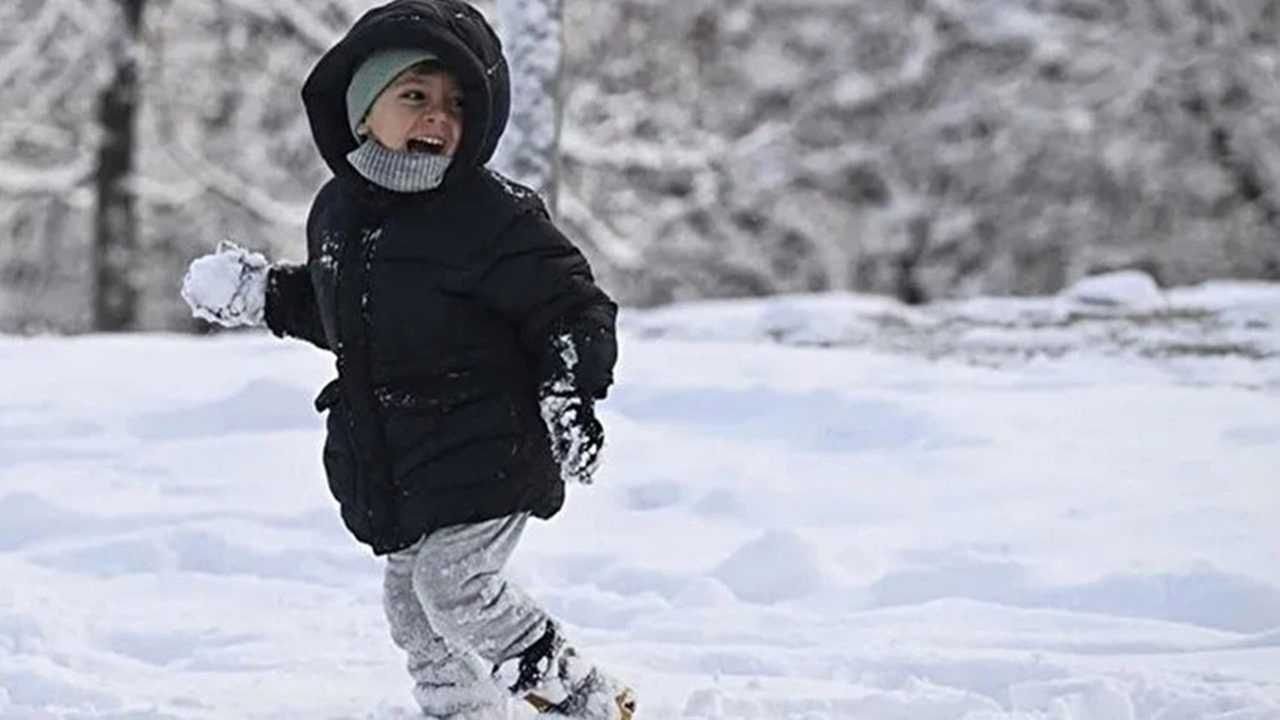 İstanbul'da Kar Tatili Devam Ediyor: Trafikte Yasak 1 Istanbulda Kar Tatili Devam Ediyor Trafikte Yasak 2