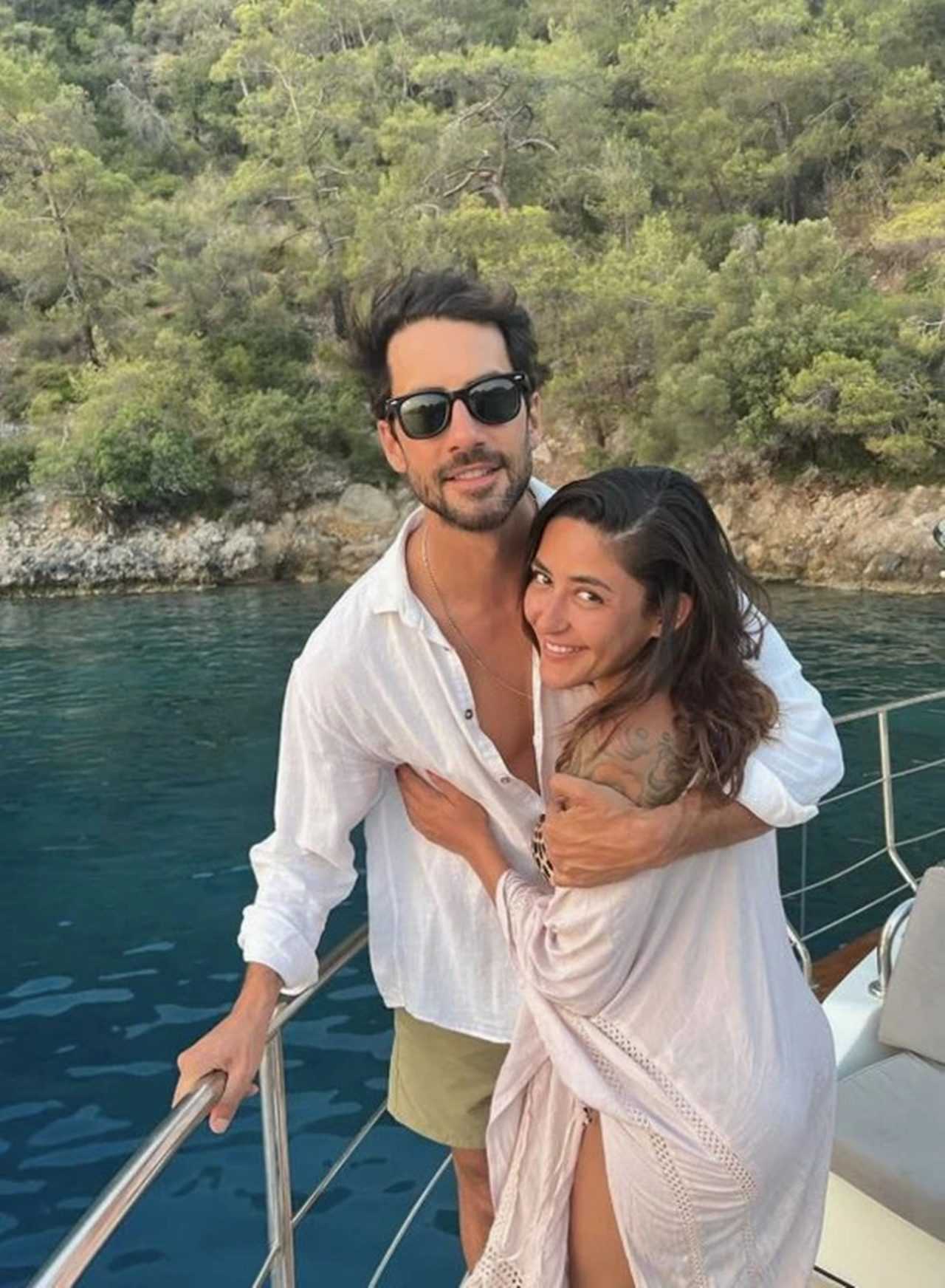 Melek Mosso'dan Boşanma İddialarına Sert Yanıt 2 Melek Mossodan Bosanma Iddialarina Sert Yanit 3