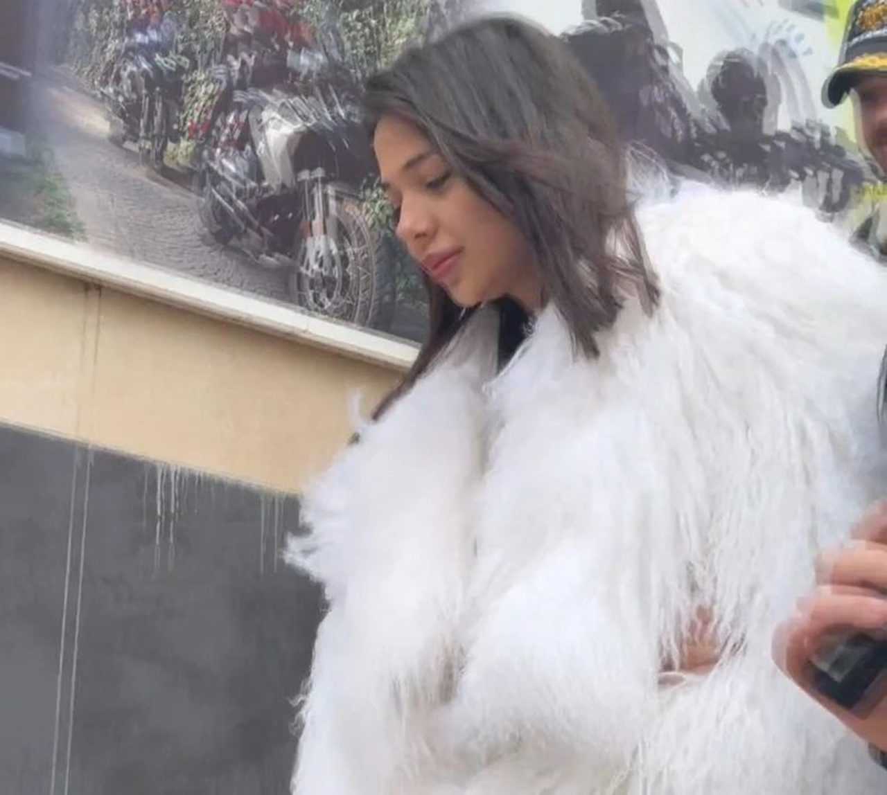 Merve Taşkın'ın 400 Bin TL'lik Teklifi Gözaltı Getirdi 4 Merve Taskinin 400 Bin TLlik Teklifi Gozalti Getirdi 4