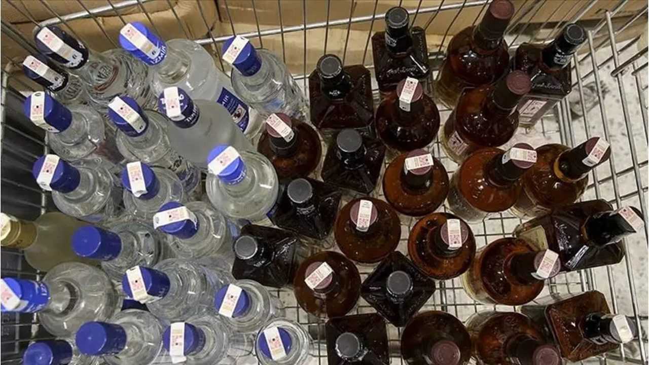 Sahte İçki Faciası: Türkiye'de 103 Ölü, 40 Yoğun Bakımda 1 Sahte Icki Faciasi Turkiyede 103 Olu 40 Yogun Bakimda 2