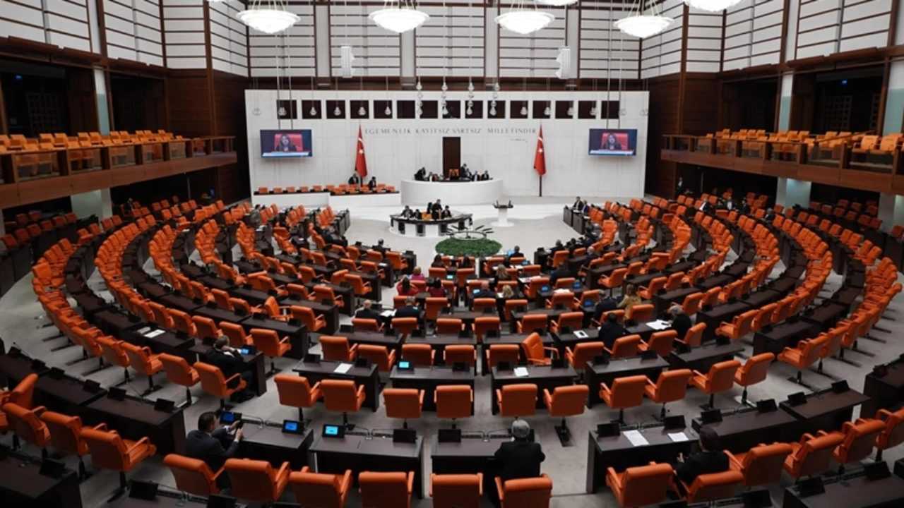 Emekli Bayram İkramiyesi 4.000 TL’ye Yükseldi 1 Emekli Bayram Ikramiyesi 4.000 TLye Yukseldi 1