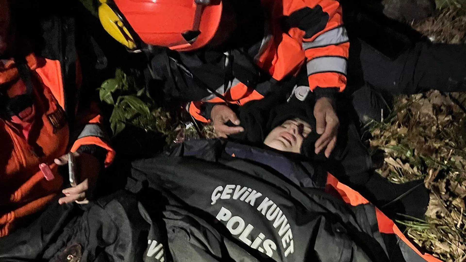 Ece Gürel'in Cadı Hocası Skandal Sözlerle Gündemde! 7 Glqp1W2XsAA76Uk