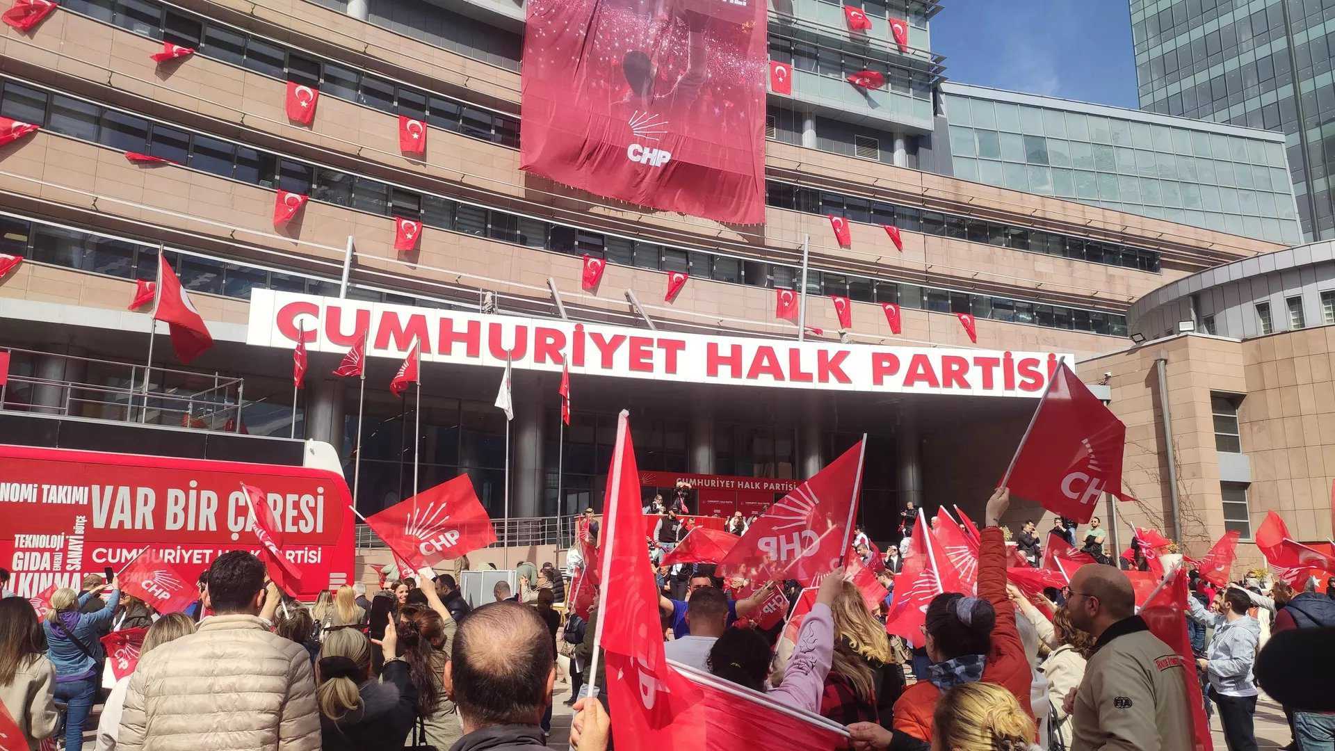 “Kurultayda Rüşvet Karşılığı Oy Kullandırıldı” İddiası 2 GmzZh5waIAATbHM