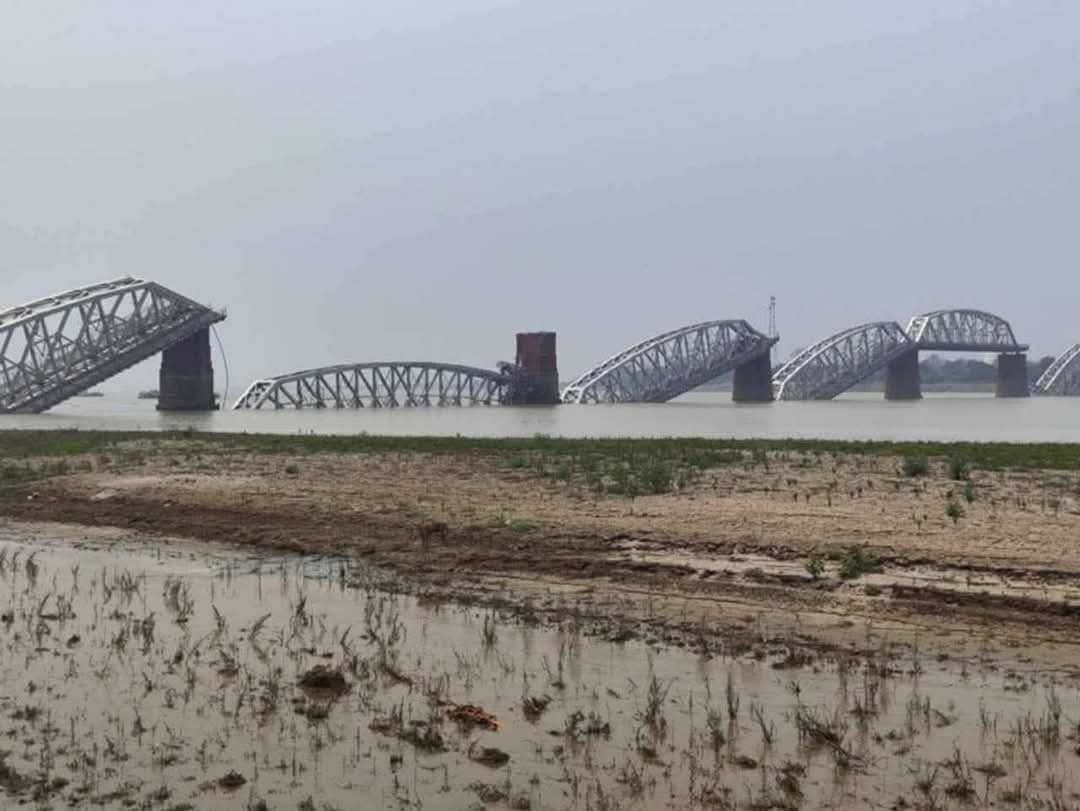 Myanmar'ı 7.7'lik Deprem Yıktı: Köprüler ve Gökdelenler... 3 GnHSfQkaYAAWFe5