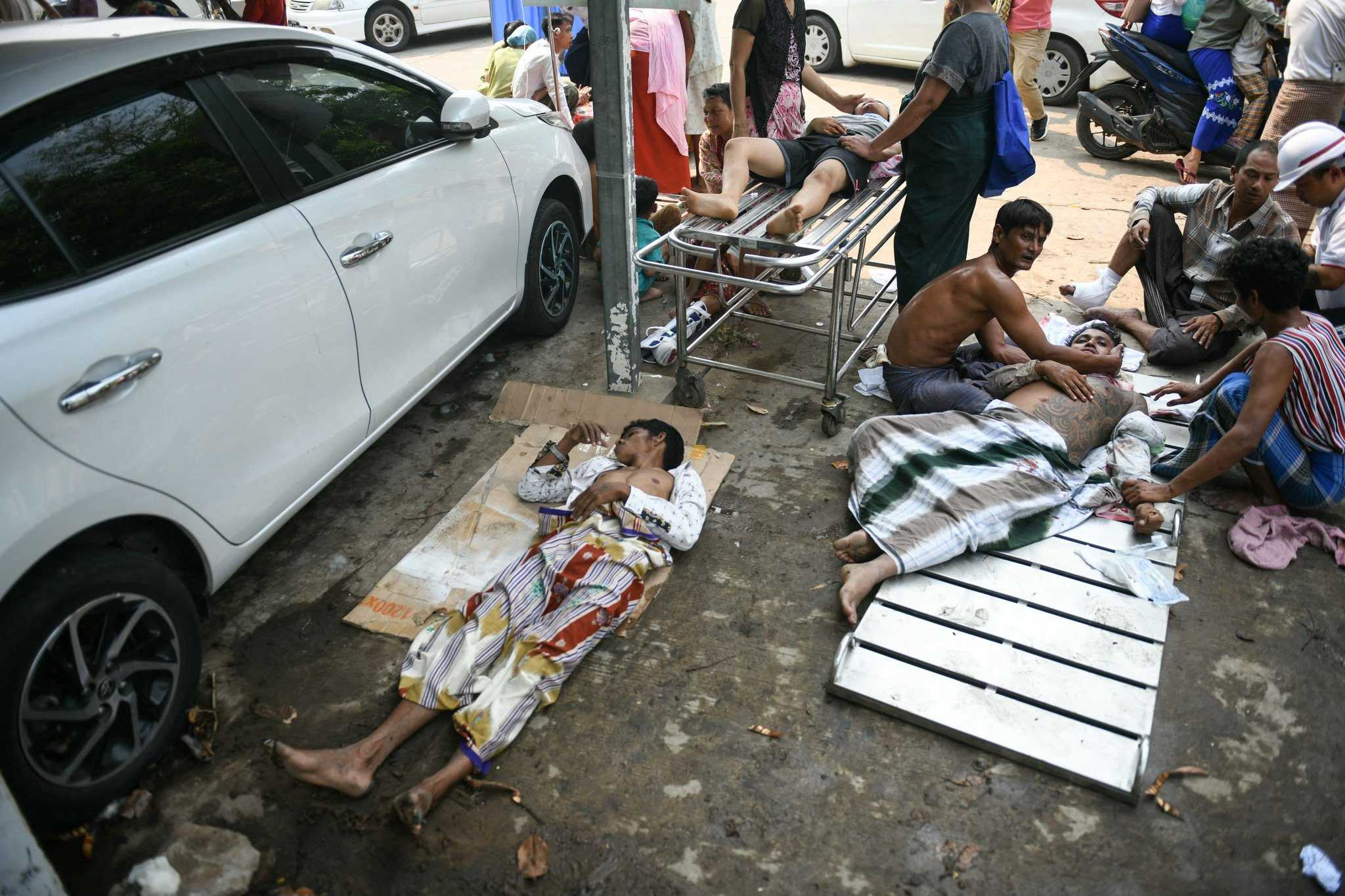 Myanmar'ı 7.7'lik Deprem Yıktı: Köprüler ve Gökdelenler... 12 GnHXEYobgAEQATo