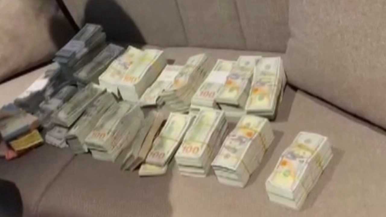 IBB Sorusturmasinda Sok Evde Nakit ve Silah Ele Gecirildi 1