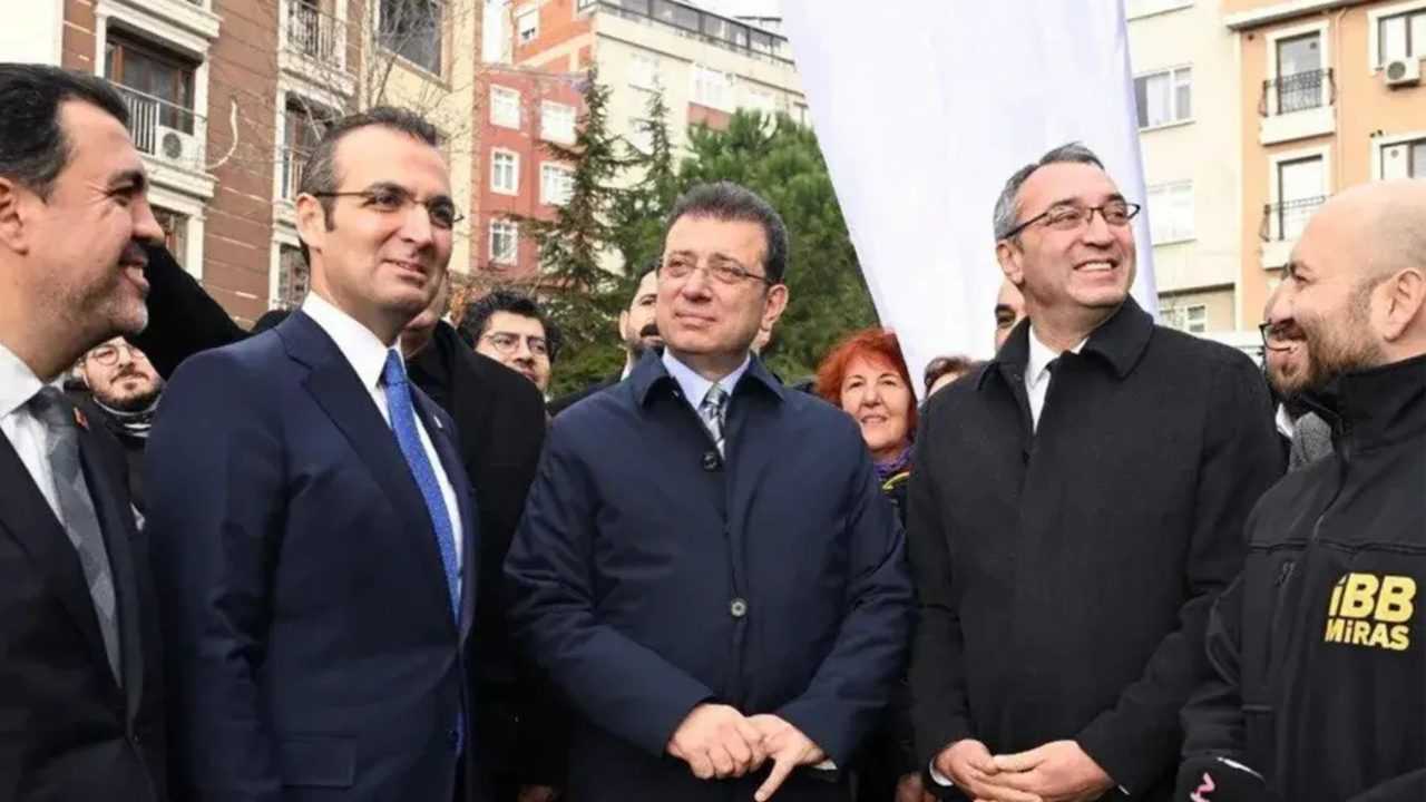 İmamoğlu Adliyeye Sevk Edildi Gerilim Tırmanıyor 1 Imamoglu Gozaltinda Adliyede Gerilim Tirmaniyor 2