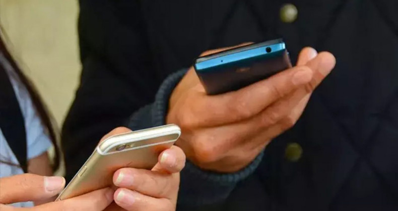 İsveç Okullarda Cep Telefonu Yasaklıyor