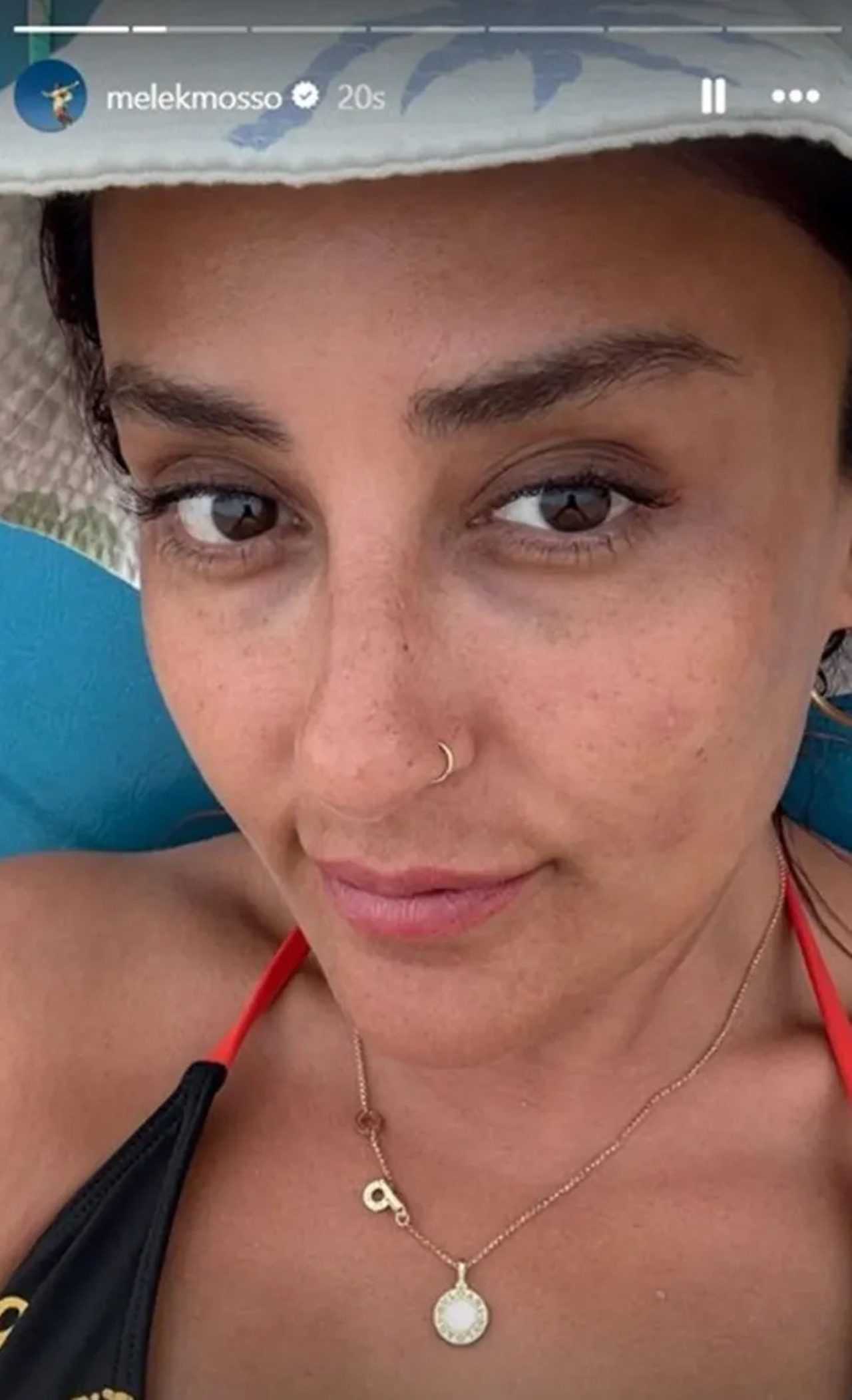 Melek Mosso: Beni Doğal Halimle de Sevin 1 Melek Mosso Beni Dogal Halimle de Sevin 2