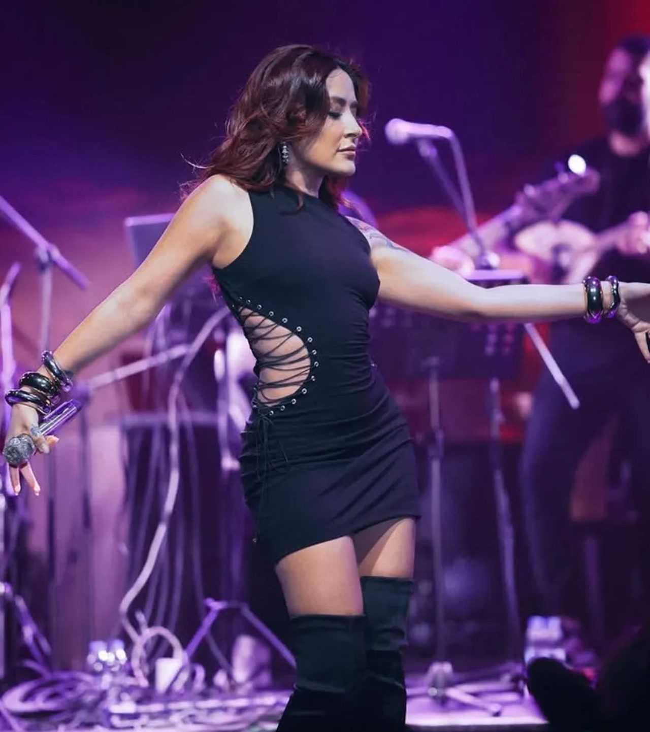 Melek Mosso: Beni Doğal Halimle de Sevin 4 Melek Mosso Beni Dogal Halimle de Sevin 5