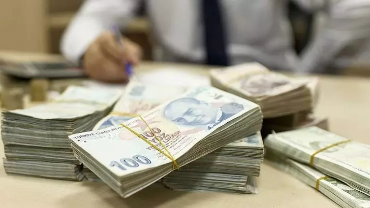 Emekliye 1.000 TL İkramiye Farkı Yatıyor! Tarih Belli Oldu 2 para masa