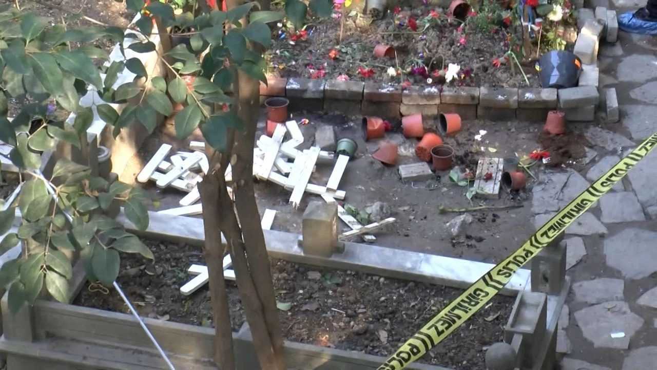 15 Yaşındaki Mattia’nın Mezarına Şok Saldırı 2 15 Yasindaki Mattianin Mezarina Sok Saldiri 2