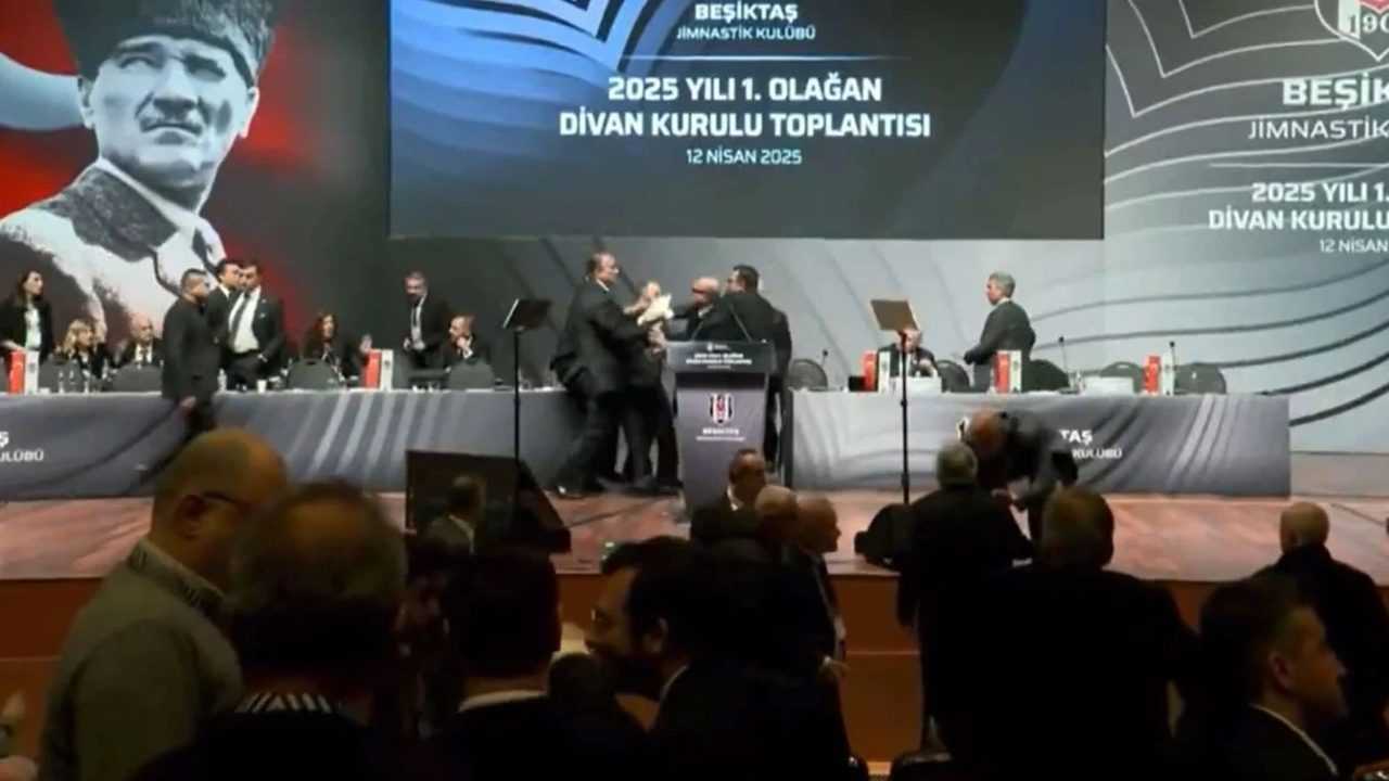 Beşiktaş Divanında Şok Saldırı: Arat’a Fiziksel Müdahale 2 Besiktas Divaninda Sok Saldiri Arata Fiziksel Mudahale 2