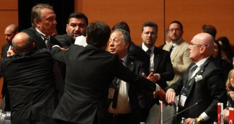 Beşiktaş Divanında Şok Saldırı: Arat’a Fiziksel Müdahale