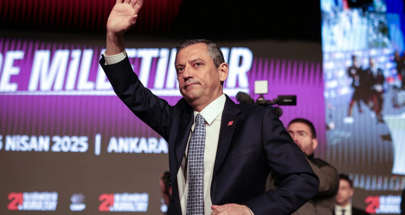 CHP’de Kurultay Fırtınası: Özgür Özel Tek Aday, Tek Zafer