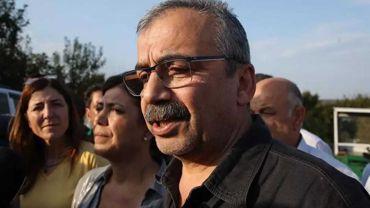 DEM'den Önder Çıkışı: Yerini Kimse Dolduramaz 2 DEMden Onder Cikisi Yerini Kimse Dolduramaz 3