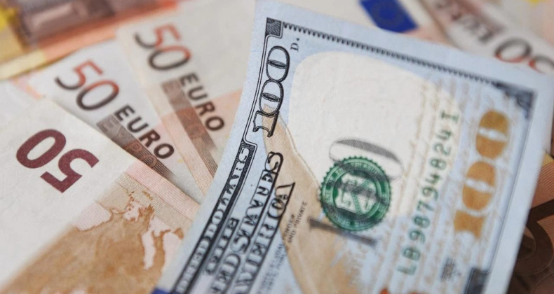 Dolar/TL Yükseliyor, Küresel Ekonomik Riskler Artıyor