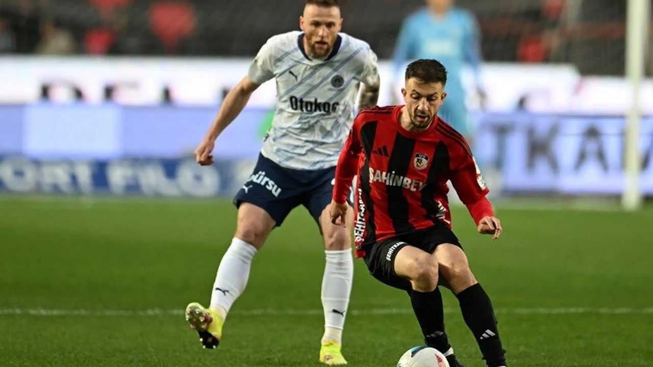 Fenerbahçe, 5 Dakikada 3 Golle Gaziantep'i Devirdi 1 Fenerbahce 5 Dakikada 3 Golle Gaziantepi Devirdi 2
