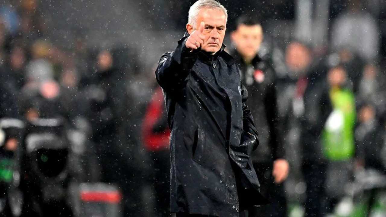 Fenerbahçe’de Kritik Divan: Ali Koç'tan Net Mesajlar 5 Fenerbahcede Kritik Divan Ali Koctan Net Mesajlar 7