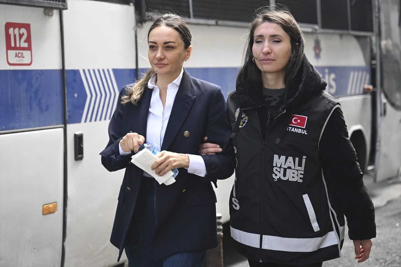 İBB Yolsuzluk Operasyonunda 18 Tutuklama 2 IBB Yolsuzluk Operasyonunda 18 Tutuklama 3