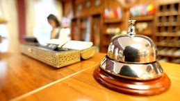 İsrailli Turist, Savaş Suçu İmzası Atmadan Otelde Kalamadı