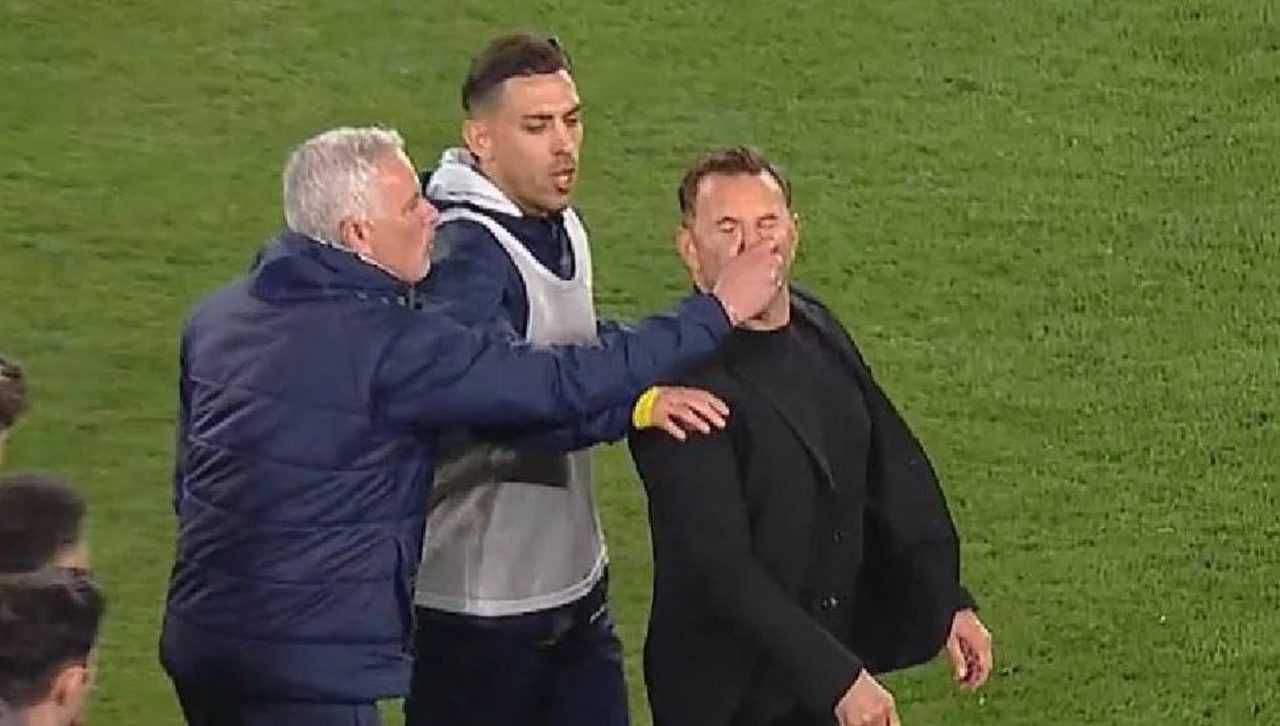 Mourinho’nun Skandal Hareketi Derbiyi Çalkaladı 1 Mourinhonun Skandal Hareketi Derbiyi Calkaladi 1