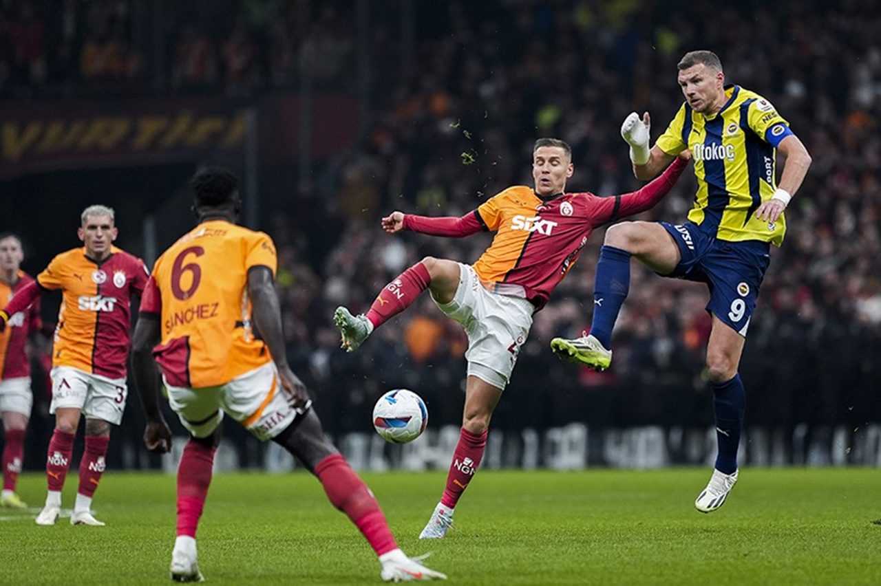 Osimhen’in İki Golüyle Galatasaray, Fenerbahçe’yi Devirdi 3 Osimhenin Iki Goluyle Galatasaray Fenerbahceyi Devirdi 4