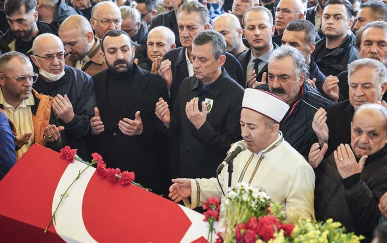 Sanat Dünyası Yıkıldı: Volkan Konak'ın Ani Vefatı Şok Etti 1 Sanat Dunyasi Yikildi Volkan Konakin Ani Vefati Sok Etti 2