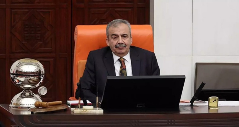 Sırrı Süreyya Önder’den Kötü Haber: Kalp Krizi Geçirdi