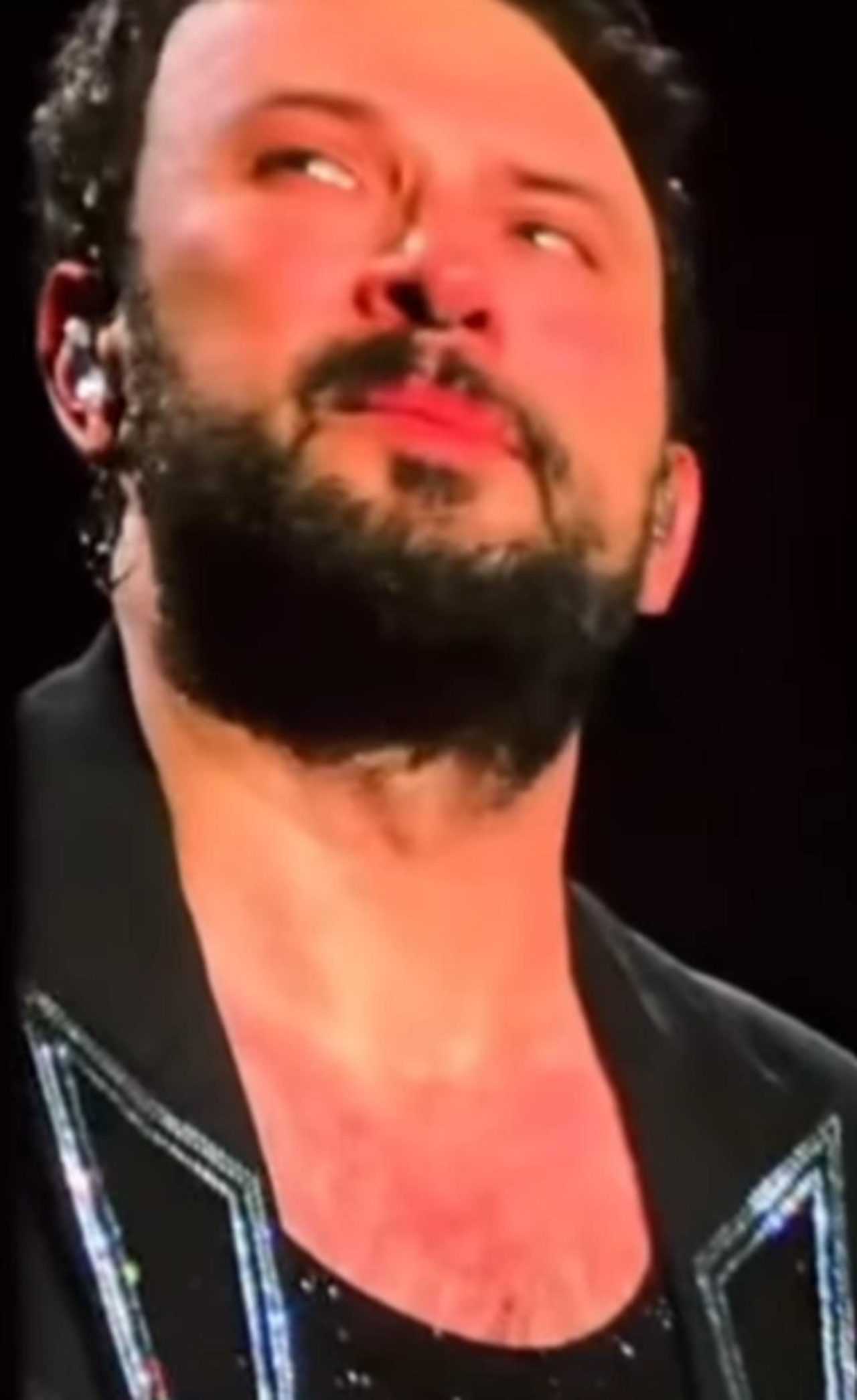 Tarkan’dan Duygusal Konser: Anne Acısıyla Sahneye 5 Tarkandan Duygusal Konser Anne Acisiyla Sahneye 6