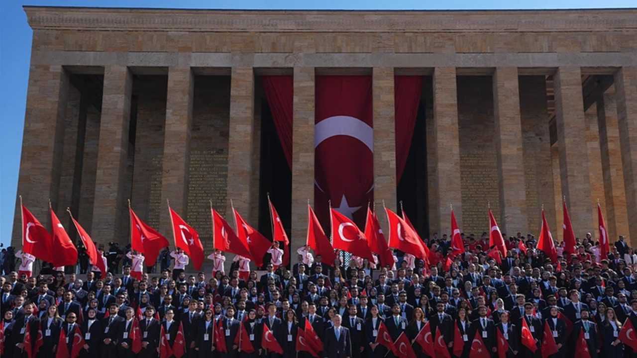 19 Mayıs: Direnişin ve Umudun Başlangıcı 2 19 Mayis Direnisin ve Umudun Baslangici 3