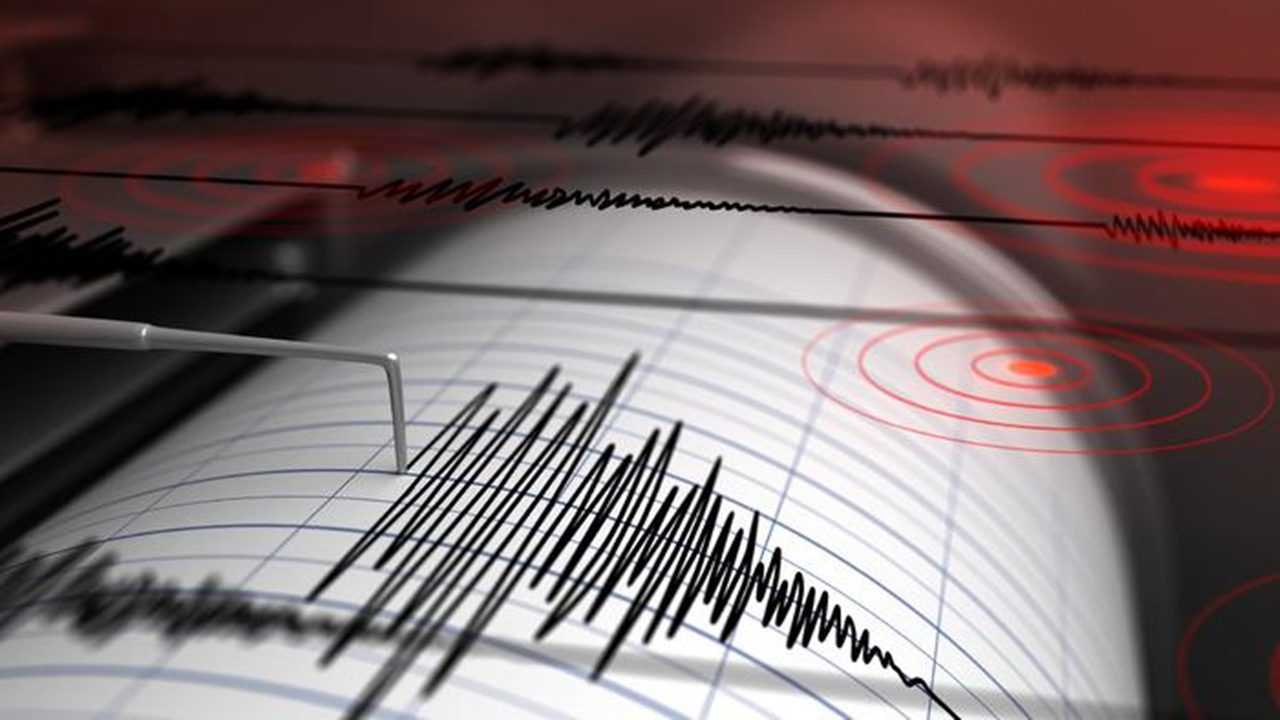 7.5 Büyüklüğünde Şiddetli Deprem Meydana Geldi 1 7.5 Buyuklugunde Siddetli Deprem Meydana Geldi 2