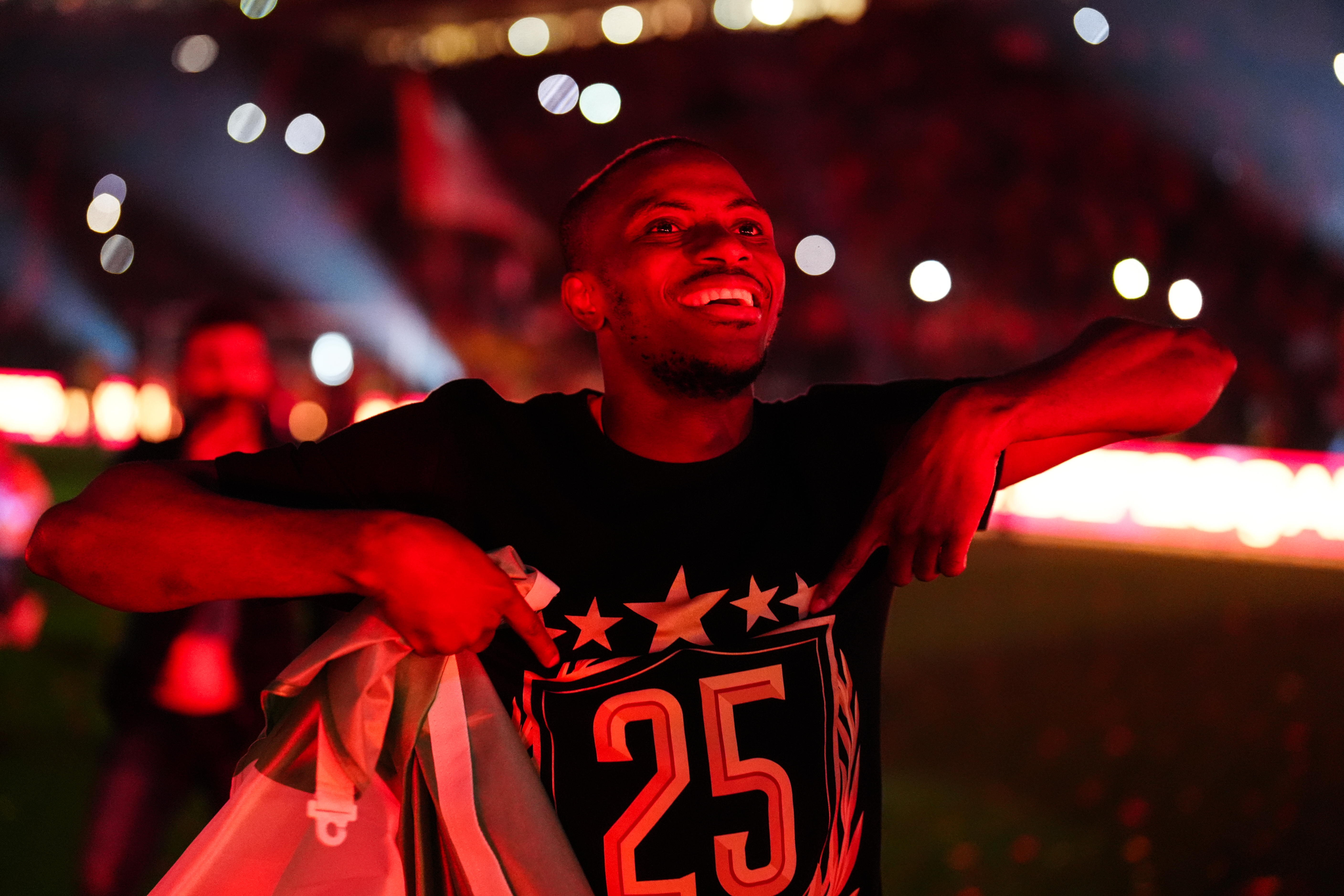 24 Saatte Servet! Galatasaray Rekor Kırdı 4 AA 20250518 38002366 38002365 GALATASARAY SAMPIYONLUGU KUTLUYOR