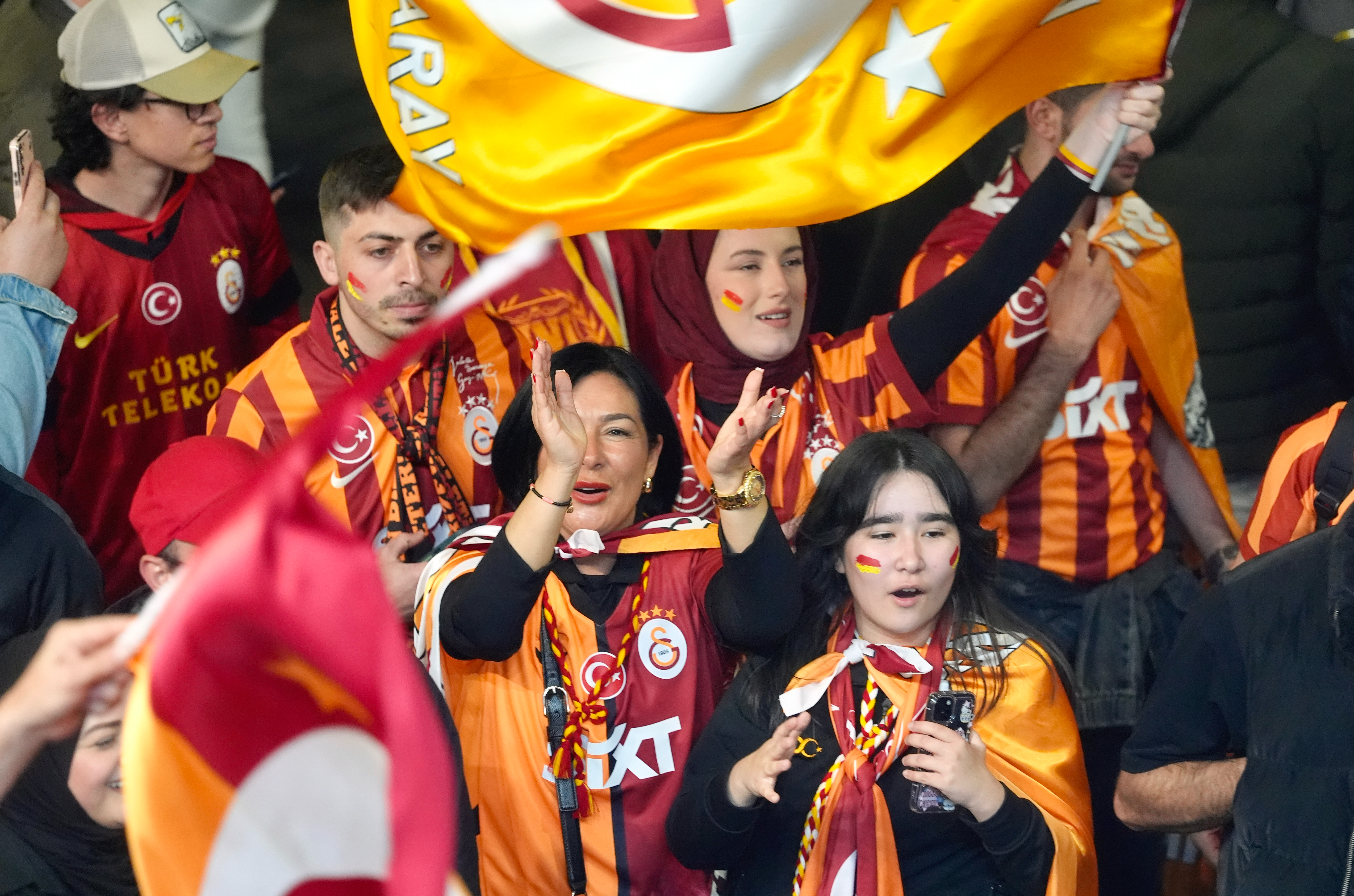 24 Saatte Servet! Galatasaray Rekor Kırdı 12 AA 20250518 38003490 38003486 ISTANBULDA GALATASARAYIN SAMPIYONLUGU KUTLANIYOR